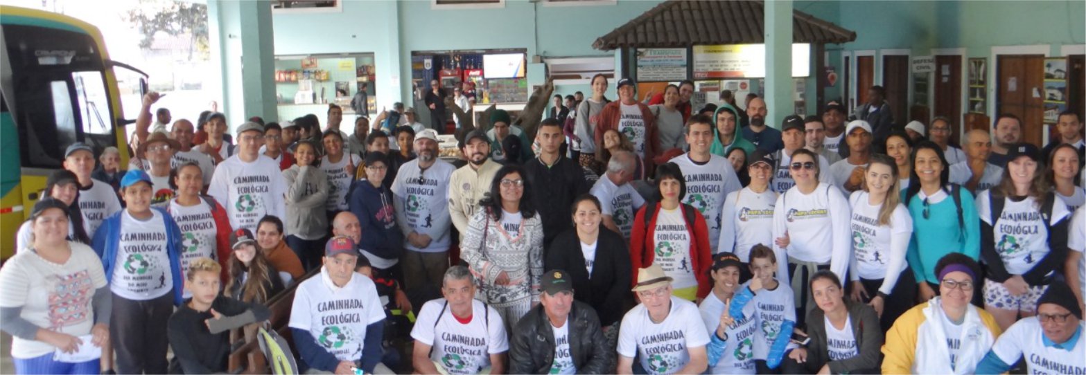 Cerca de 100 pessoas participam da Caminhada Ecológica em Vargem Alta