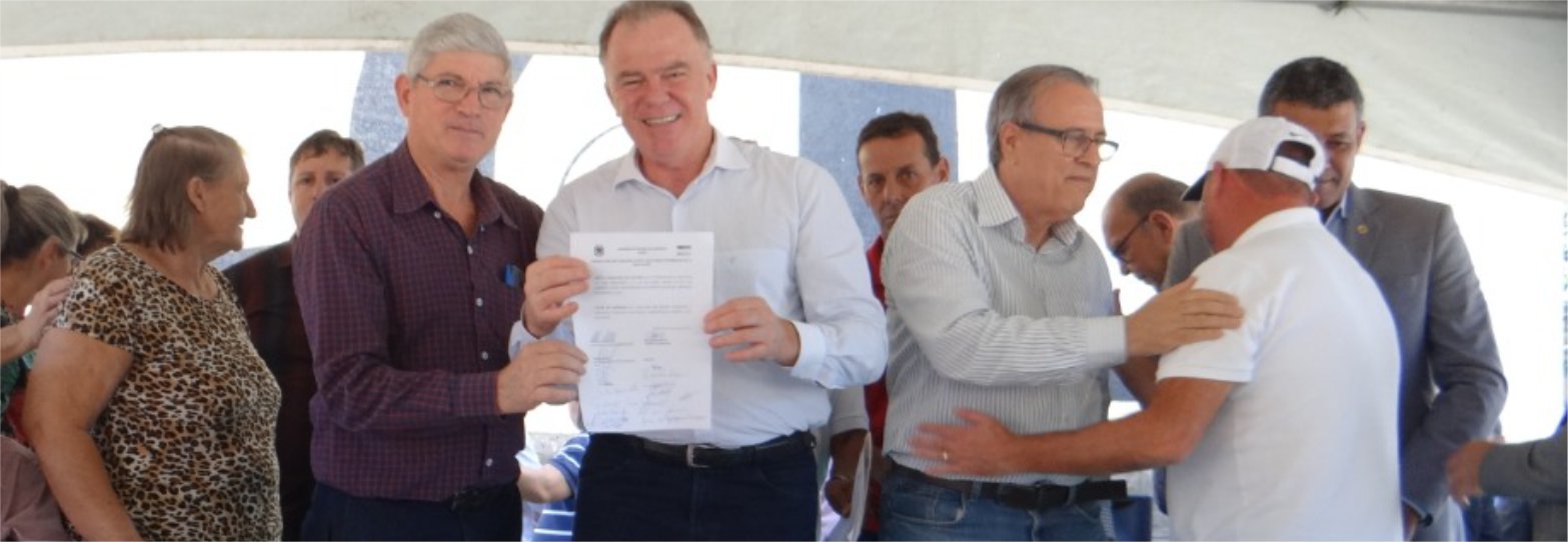 Prefeito João Altoé e governador Casagrande assinam ordem de serviço para obras em Jaciguá e recuperação do trecho entre Castelinho a Vargem Alta 