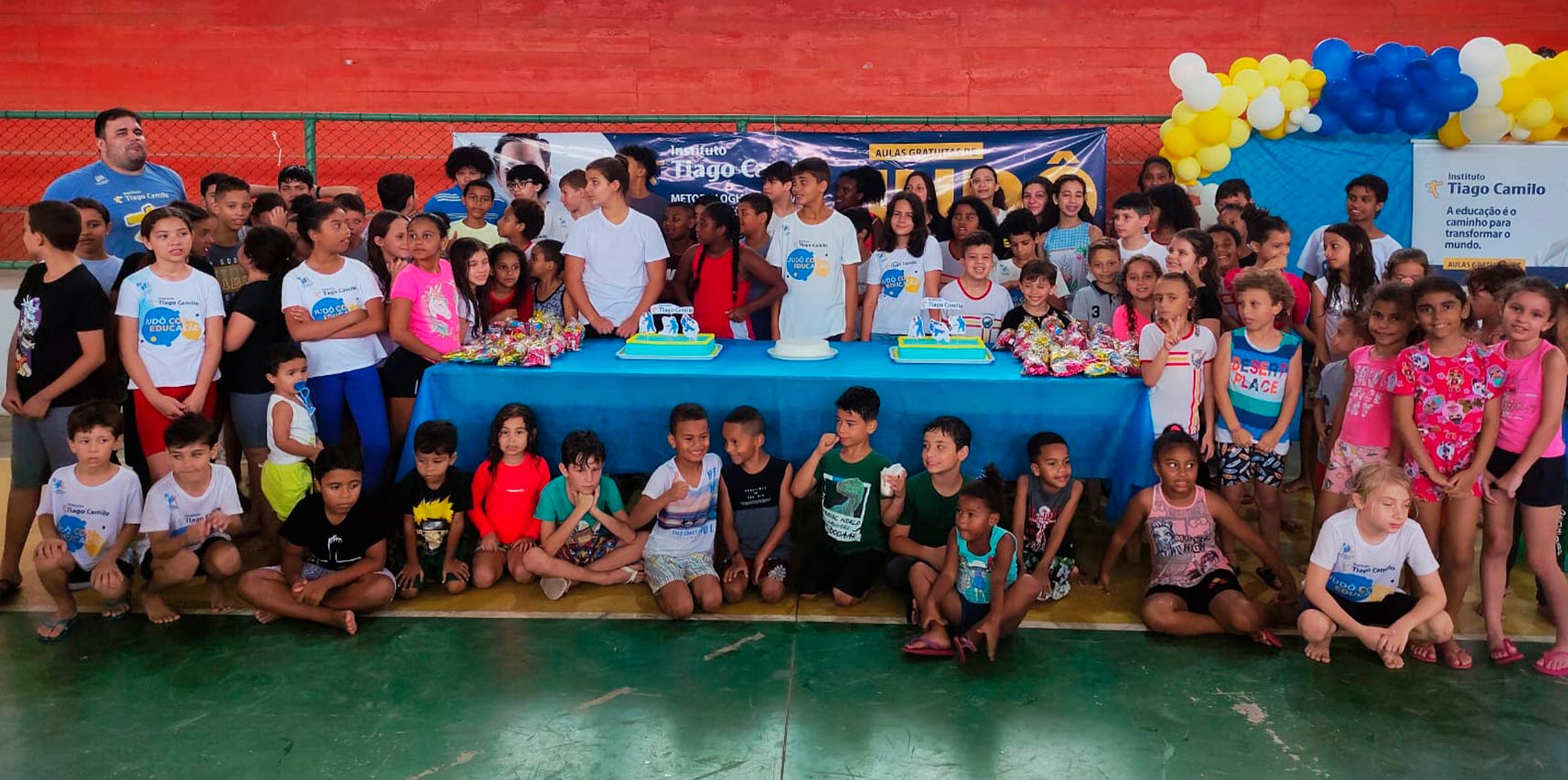 Polo de Judô de Vargem Alta encerra o ano com Ação Aniversariantes reunindo mais de 140 participantes entre alunos, pais e familiares