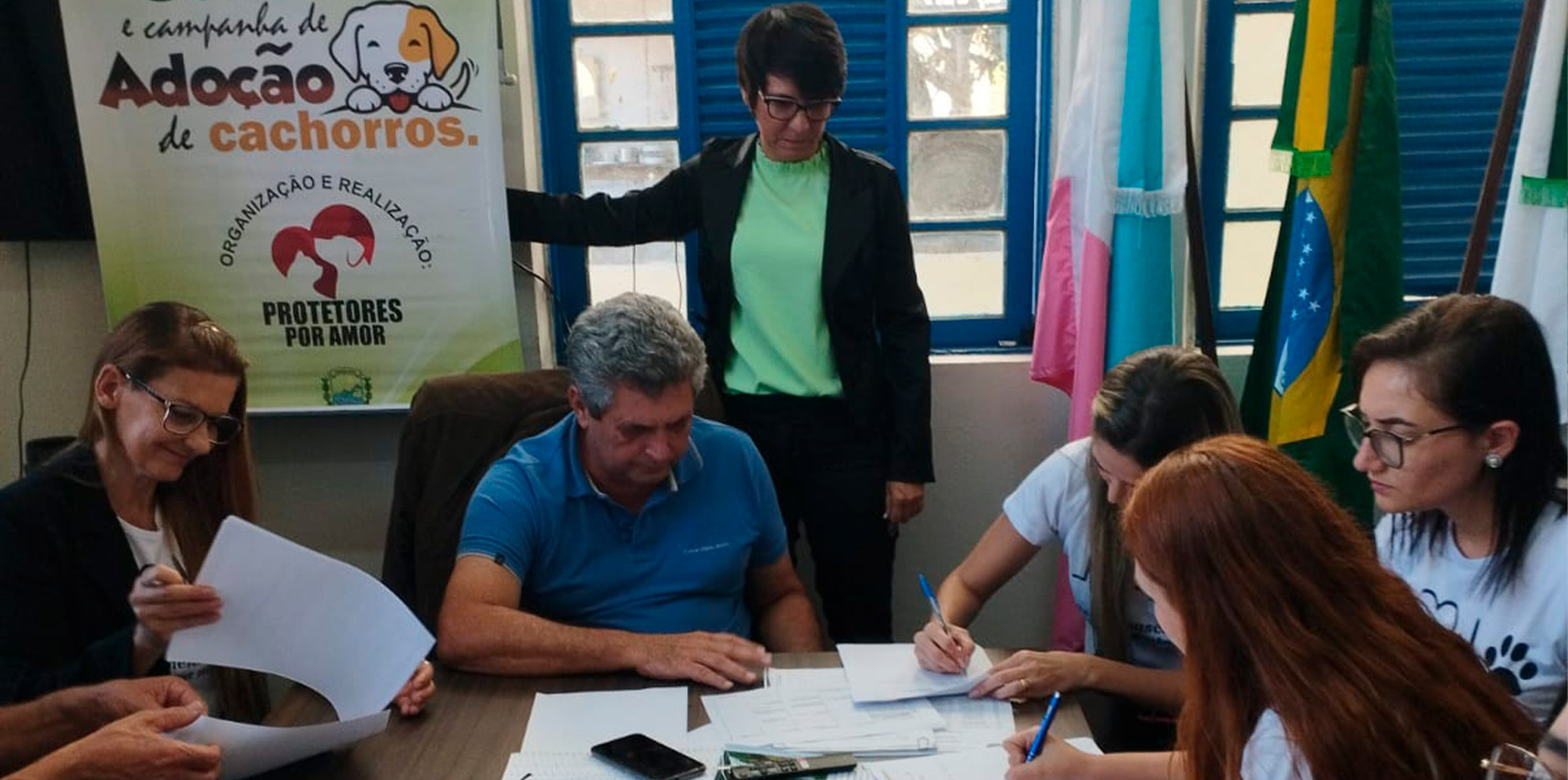 Prefeitura de Vargem Alta firma parceria com Associação Protetores por Amor para castração de cães e gatos de rua 