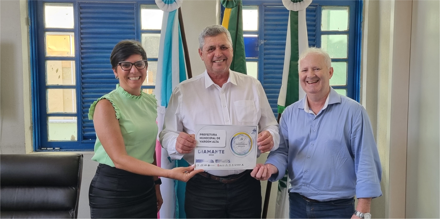 Prefeitura de Vargem Alta Recebe Certificado de Reconhecimento por Excelência em Transparência Pública 2024