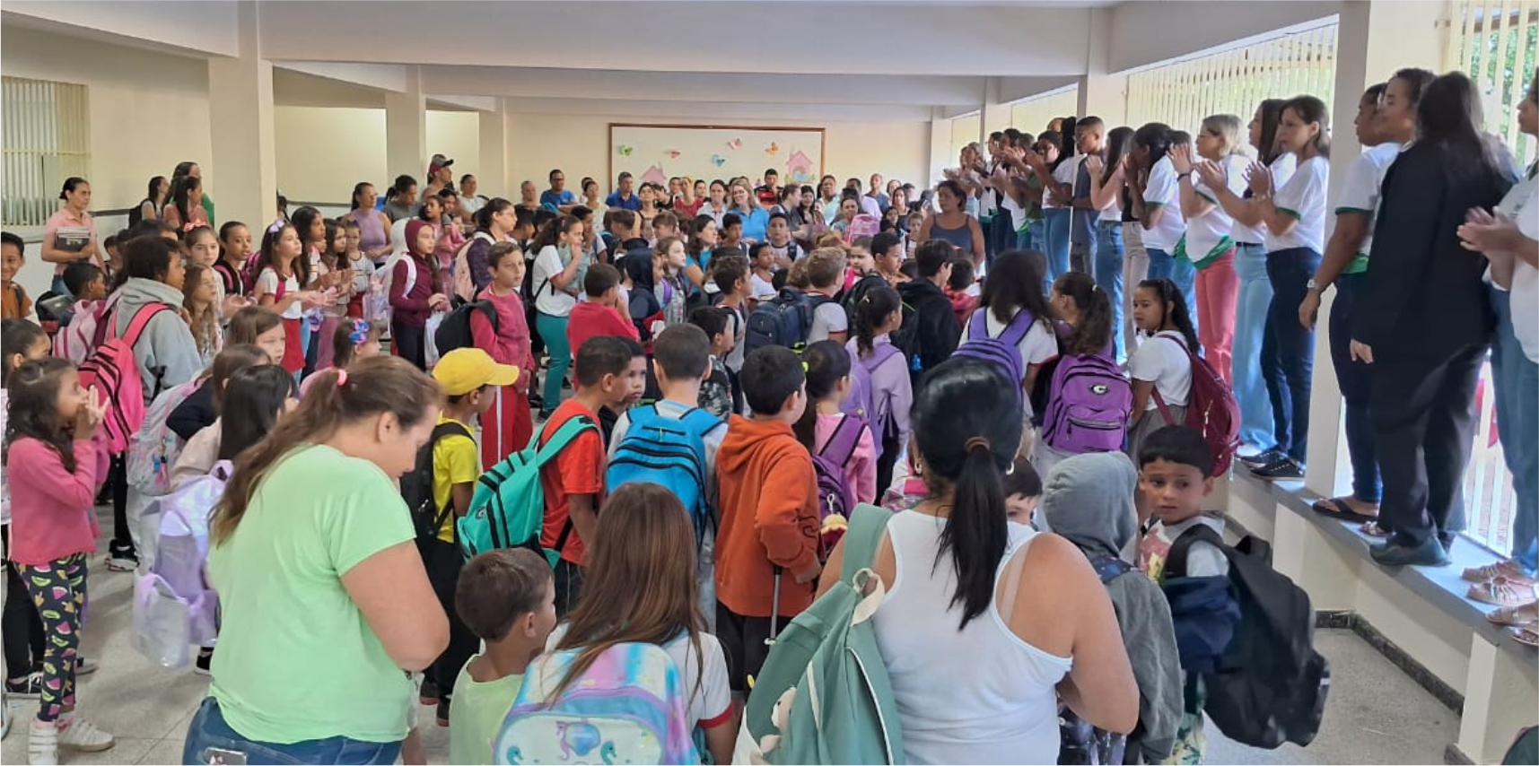 EMEBTI José Helvécio Altoé recebe alunos após reforma do prédio escolar