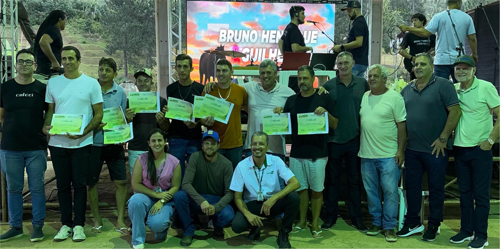 Abacate é tema de festa e concurso em Vargem Alta