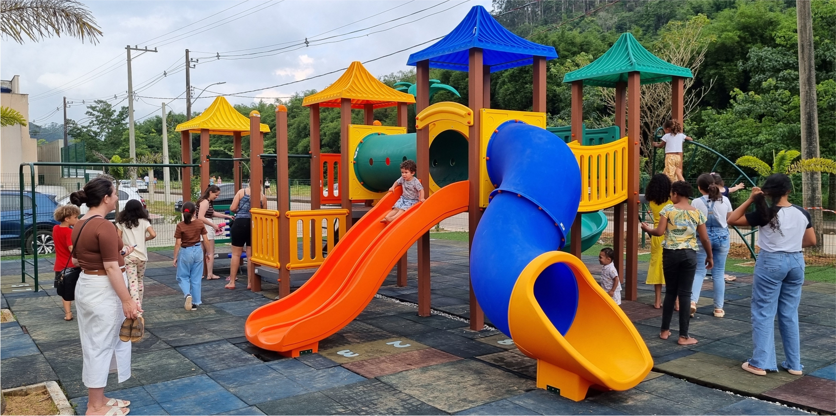 Vargem Alta ganha Brinquedopraça, espaço de lazer, acolhimento e desenvolvimento para as crianças