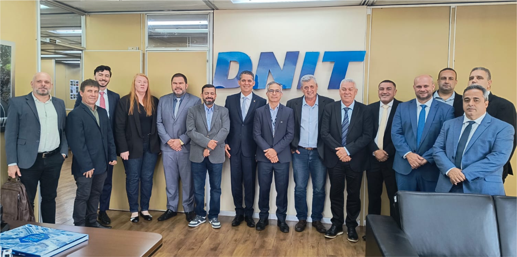 Prefeitura de Vargem Alta participa de reunião no DNIT para avançar na concessão da Ferrovia Leopoldina