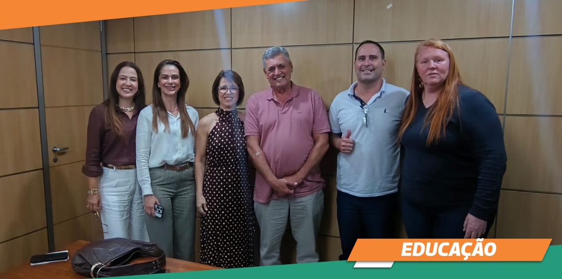 Representantes de Vargem Alta participam de reunião na SEDU sobre o Funpaes