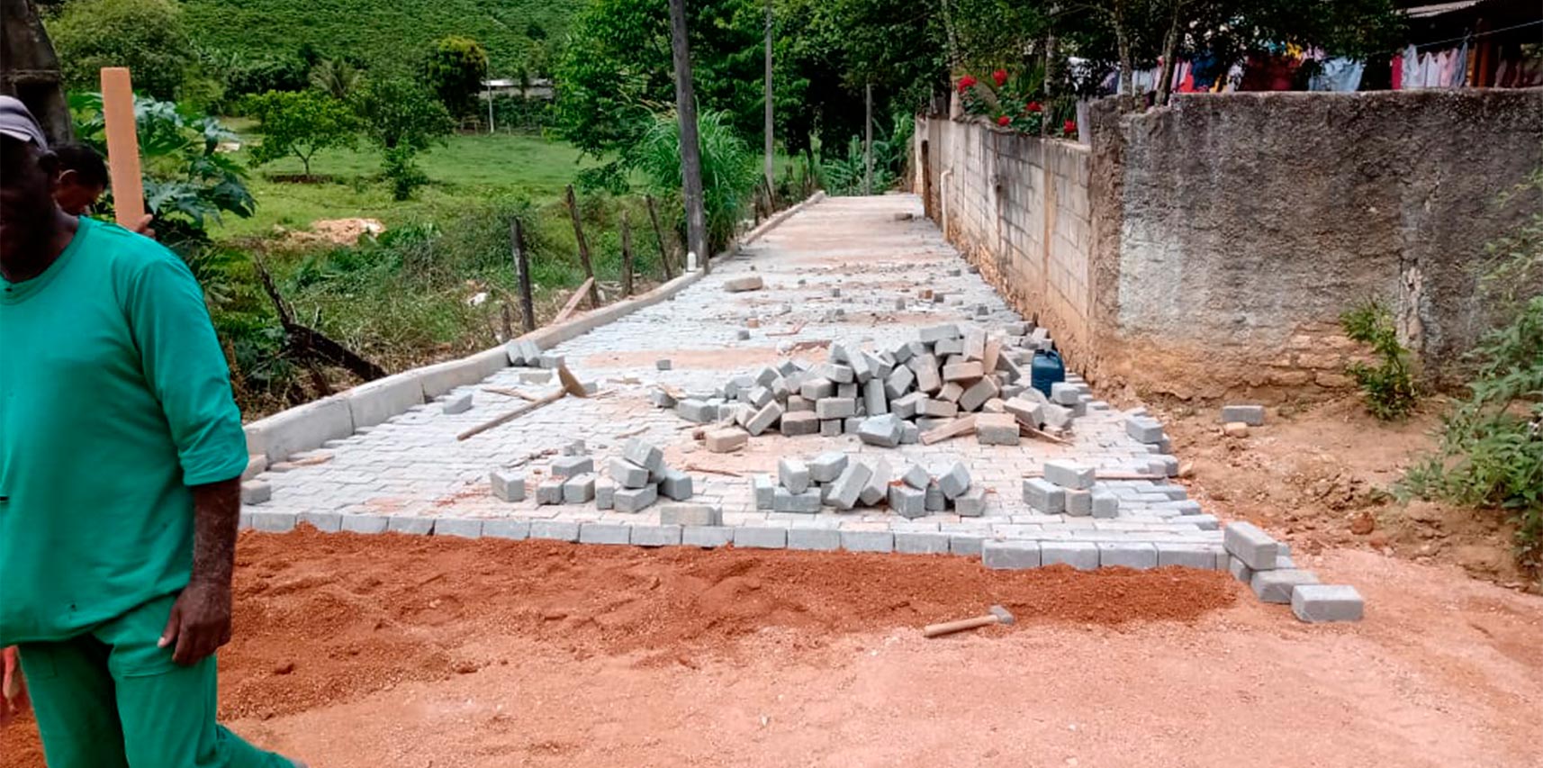 Prefeitura de Vargem Alta realiza mais uma obra de pavimentação em Santo Antônio
