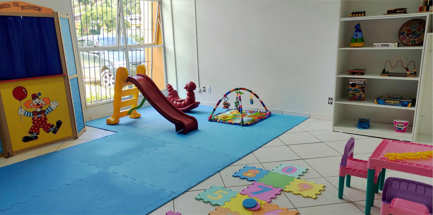 CRAS de Vargem Alta recebe kit de brinquedos pedagógicos e interativos do projeto Brincar na Primeira Infância