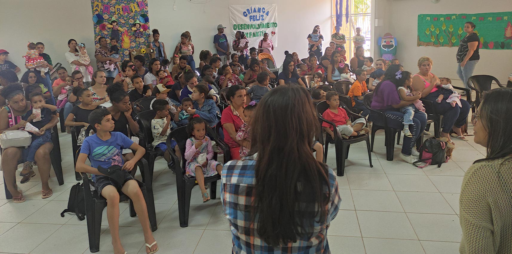 CRAS de Vargem Alta promove interação entre pais e crianças do Programa Criança Feliz