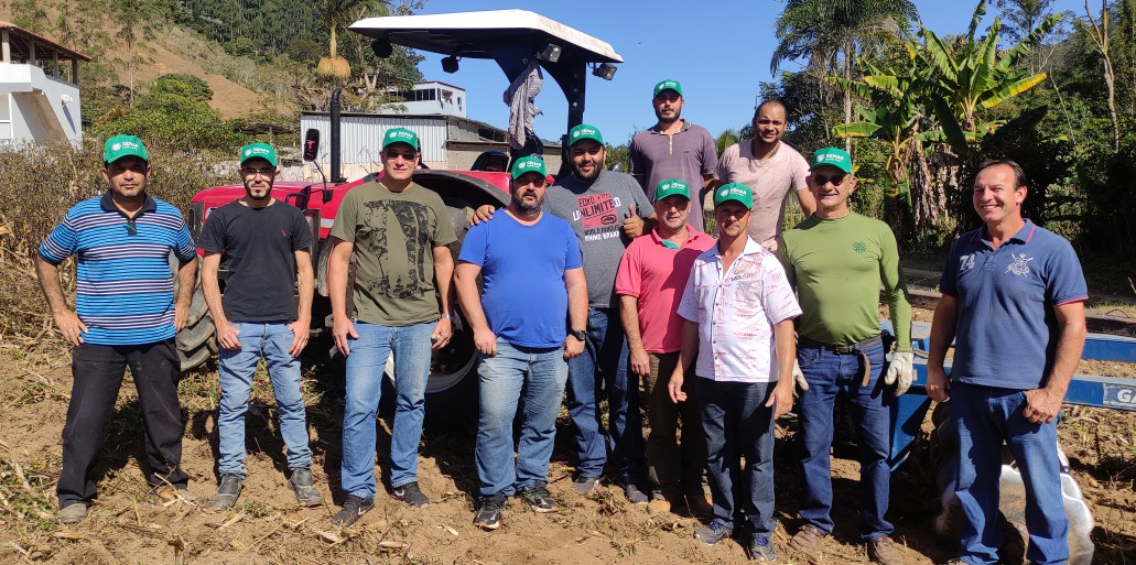 Senar realiza curso de operador de máquinas agrícolas em Vargem Alta