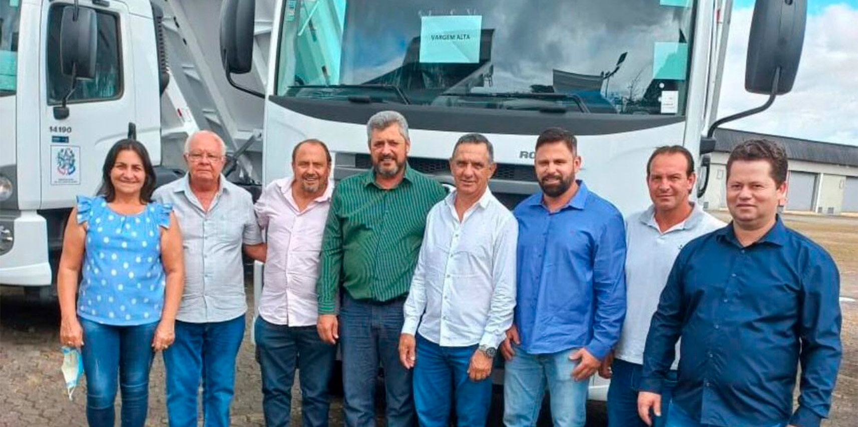 Vargem Alta recebe mais dois caminhões do Governo do Estado para atender à Agricultura