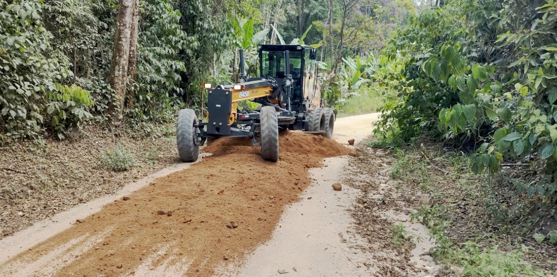 Prefeitura realiza melhorias na estrada rural na Comunidade de Richimond