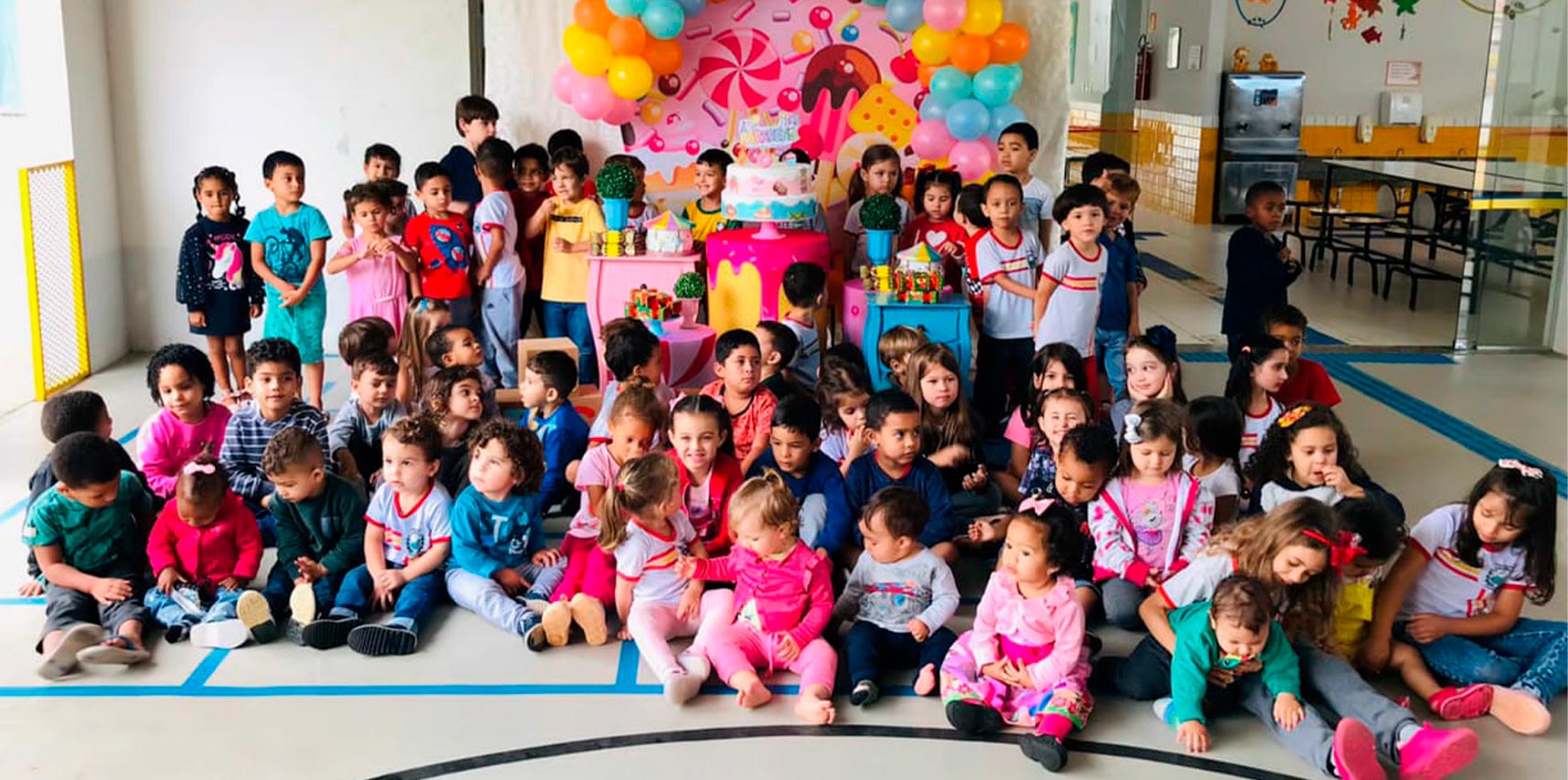 CMEI Vale da Lua promove comemoração de aniversário das crianças